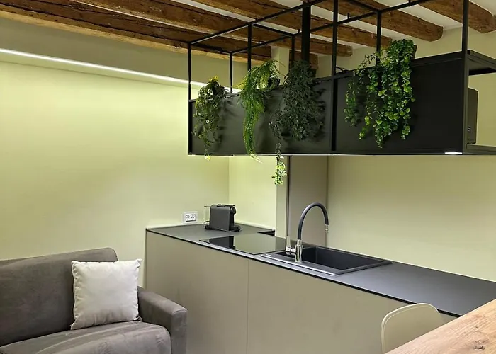 Canal View Boutique Apartment